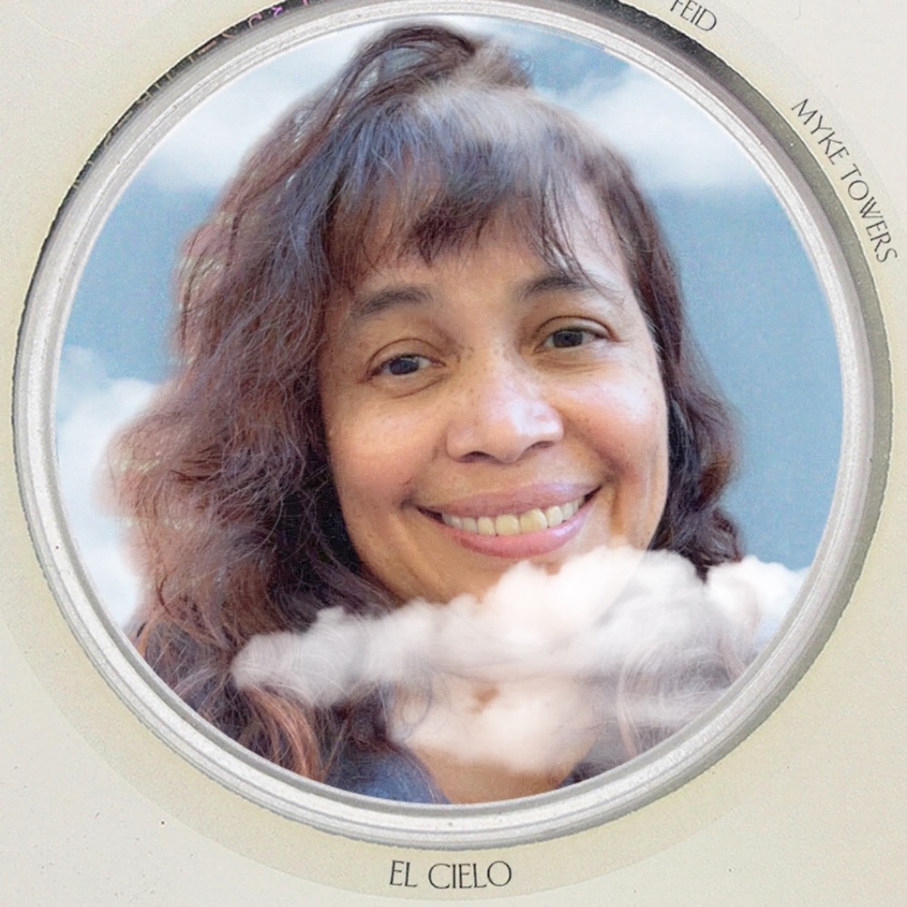 Meet your Posher, Larissa